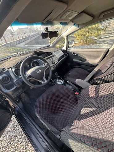 Honda: Honda Fit: 2010 г., 1.5 л, Автомат, Бензин — 9