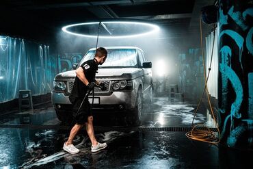 Автомойщики: Автомойкага иштегени бала керек ! Жатакана тамак ашы баары бар!