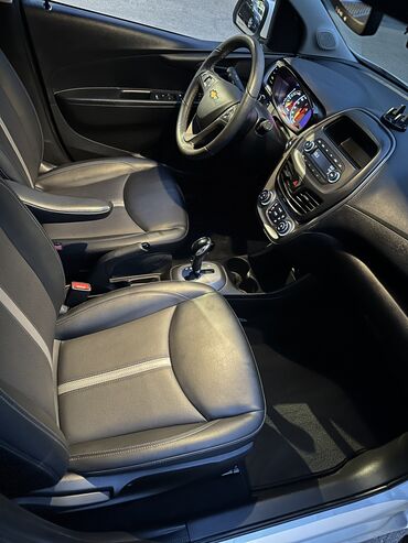 Chevrolet: Chevrolet Spark: 2019 г., 1 л, Вариатор, Бензин, Хэтчбэк — 6