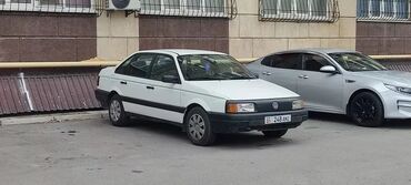 фольксваген авто: Volkswagen Passat: 1990 г., 1.8 л, Механика, Бензин, Седан