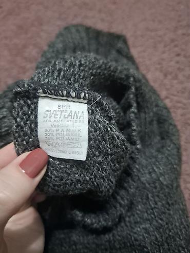 muske patike broj 49: Veličina za S ili XS Pleteni ženska haljina sa spuštenim ramenima, u — 3
