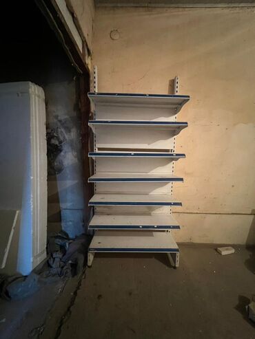 дробилка для камня: Металлический торговый стеллаж с полками В отличном состоянии Есть