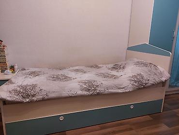 bar stolu: Oğlan və qız üçün, İşlənmiş, 2 təknəfərlik çarpayı, Yazı masası — 2