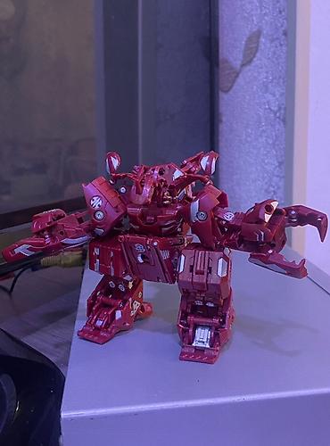Digər oyun dəstləri: Bakugan kolleksiyası – fiqurlar, kartlar və aksesuarlar seti (ciddi — 4
