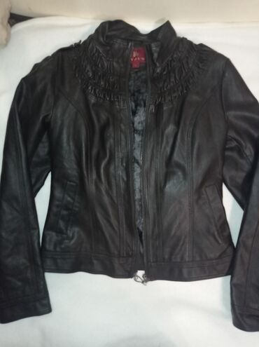Куртки: Женская куртка M, L, цвет - Черный