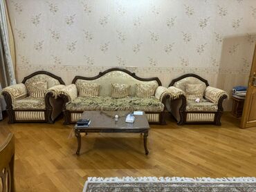 Гостиные гарнитуры: Б/у, Журнальный стол, Шкаф, Комод, Турция