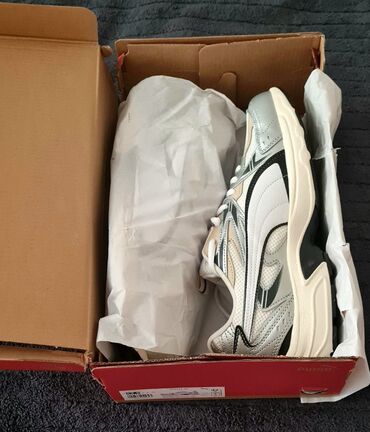 Krasofkalar və idman ayaqqabıları: Puma Milenio Tech ağgümüşübejiviy rənglərin qarışığıdır — 6