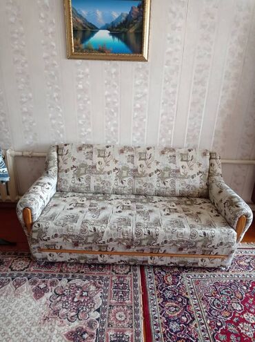 деревянный диван: Цвет - Бежевый, Новый