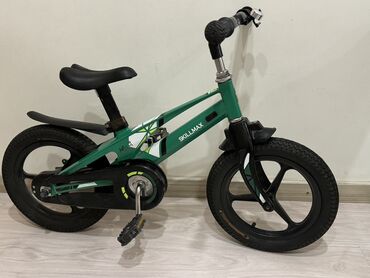 детский двухколесный велосипед от 3 лет: Детский 2-х колесный велосипед с доп колесами, на 3-6 лет! В отличном
