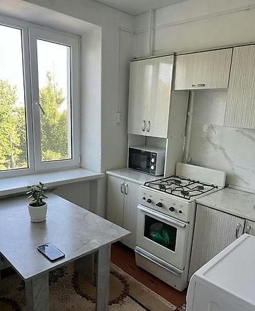 квартира в ипатеку: Продаётся двухкомнатная квартира город Токмак микрорайон 3 второй дом — 4