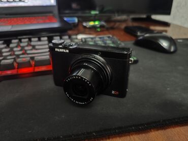 услуги фотографа: Компактная цифровая камера Fujifilm XQ1 в черном корпусе. состояние
