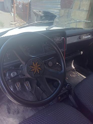 nissan note bufer: VAZ 2107, ağ rəng, sedan, 4 qapı Texniki xüsusiyyətlər və təchizat: - — 5