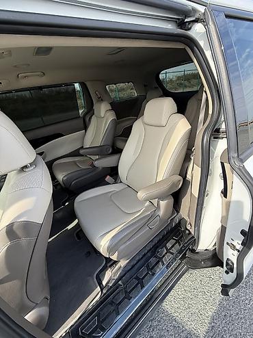 Kia: Kia Carnival: 2021 г. — 12