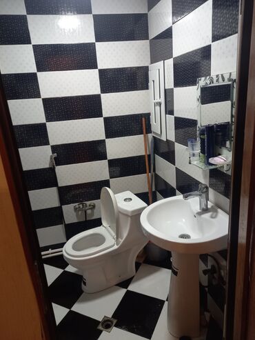 Uzunmüddətli kirayə mənzillər: Kirayə üçün tam mebel və texnika ilə təchiz olunmuş 2 otaqlı mənzil — 6