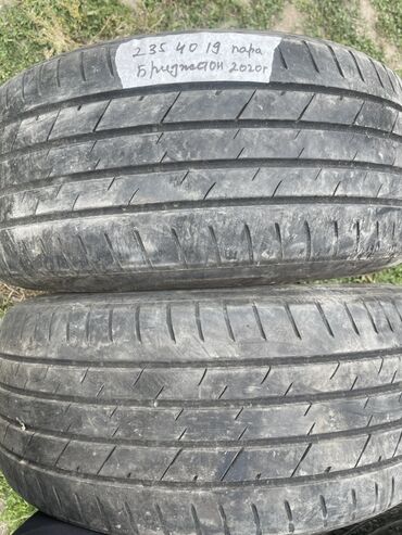 Шины: Шины 235 / 40 / R 19, Лето, Б/у, Пара, Легковые, Япония, Bridgestone