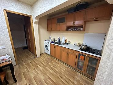 memar ecemide evler: Bakı, 3 otaqlı, Köhnə tikili, 75 kv. m — 2