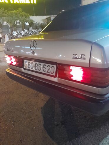 Mercedes-Benz: Mercedes-Benz 190 (W201): 2 l | 1991 il Sedan — 7