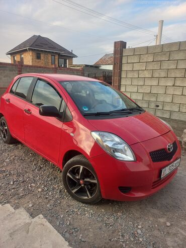 Toyota Yaris: 2008 г., 1 л, Механика, Бензин, Хэтчбэк