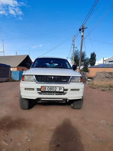 чихол на авто: Mitsubishi Montero Sport: 1998 г., 2.4 л, Механика, Бензин, Внедорожник