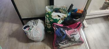 Отдам даром, в пакетах разные украшения, детские косметики, верхние