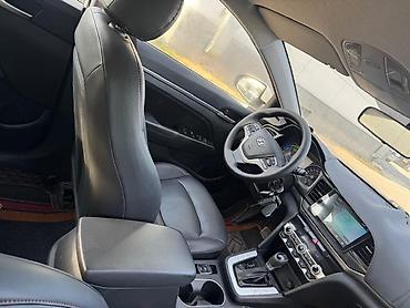 bmw рул: Hyundai Elantra: 2020 г., 1.6 л, Автомат, Гибрид, Седан — 9