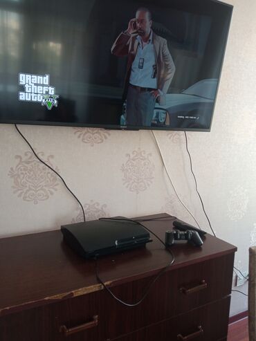 ps3 qiymeti kontakt home: Ps3 satılır təcili her biseyi işdiyir oyunlar usdunde hediyye verrem