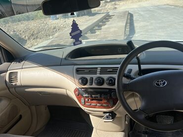 ремонт могнитол: Toyota Vista: 2001 г., 2 л, Автомат, Газ, Минивэн