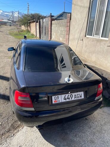 Audi: Audi A4: 1996 г., 1.8 л, Механика, Бензин, Седан