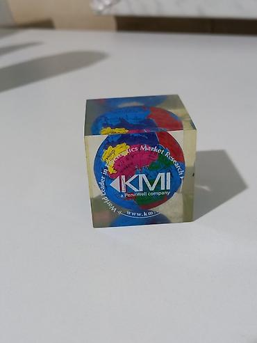 Oyuncaqlar: Статуэтка с земным шаром.4,5 см в длину и ширину — 3