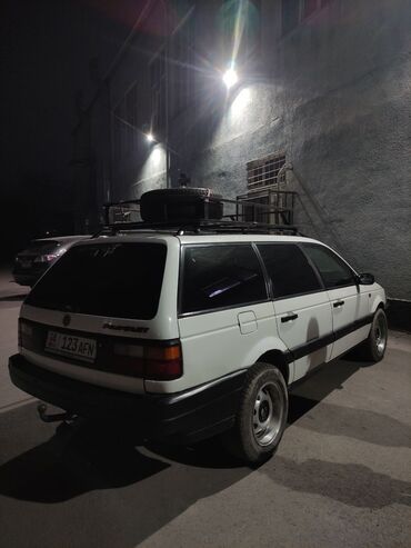 пассат 1993: Volkswagen Passat: 1993 г., 1.8 л, Механика, Газ, Универсал