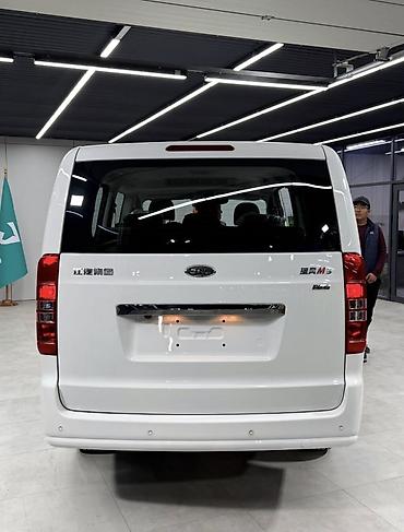 JAC: JAC Refine: 2023 г., 2 л, Автомат, Бензин, Вэн/Минивэн — 7