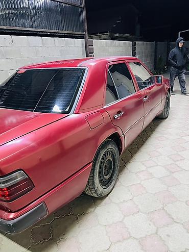 ex 5: Mercedes-Benz W124: 1989 г., 2.2 л, Механика, Дизель, Седан — 4