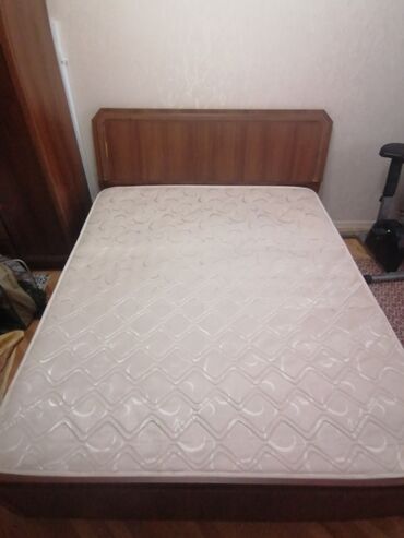 taxt bazalı: Двуспальная кровать, С подъемным механизмом, С матрасом