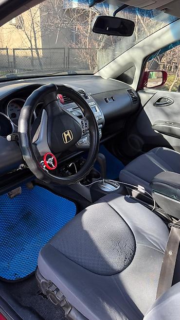 Honda: Honda Jazz: 2006 г., 1.3 л, Бензин at lalafo.kg — 6 Honda: Honda Jazz: 2006 г., 1.3 л, Бензин — 6