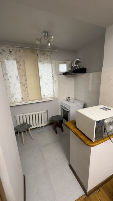 Долгосрочная аренда квартир: 3 комнаты, Риэлтор, Без подселения, С мебелью полностью — 7