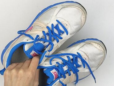 Sneakersy: Nike, Sneakersy damskie, rozmiar 38.5 — 10