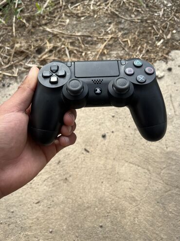 Video igre i konzole: Dzojstik za PS4 Dzojstik je polovan U odličnom stanju Bez tragova