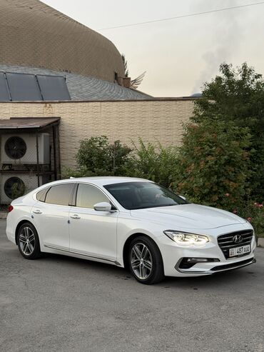 срочно срочно продам машину: Hyundai Grandeur: 2018 г., 3 л, Типтроник, Газ, Седан