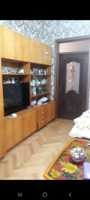 Uzunmüddətli kirayə mənzillər: Səbail rayonu,Azneft dairəsi yaxınlığında,6 nömrəli məktəbin — 12