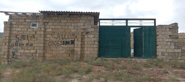 xacmazda ipoteka evler: 2 otaqlı, 300 kv. m, Təmirsiz