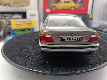 skripka 43: BMW, 2026 il, 1:18, Dəmir, Ünvandan götürmə — 3