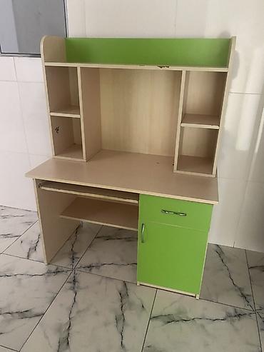 Digər mebel: Kompyuter/Masa üstü iş masası – üst rəfli model - Material — 4