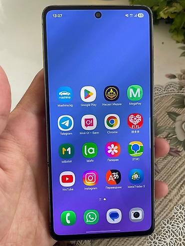 шоткам камера: Samsung Galaxy A73 5G, Б/у, 128 ГБ, цвет - Серый, 2 SIM — 1