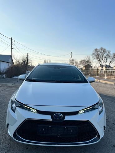 купить авто в рассрочку: Toyota Corolla: 2019 г., 1.8 л, Вариатор, Гибрид, Седан