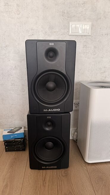 короб для буфера: Студийные мониторы M-Audio BX8 (пара) - Активные двухполосные