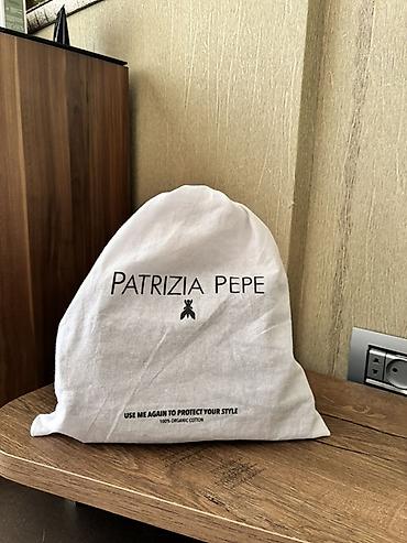 Çantalar: Patrizia Pepe qadın çantası - Model: kiçik ölçülü çiyin/çapraz çanta — 2