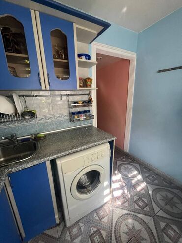 Uzunmüddətli kirayə mənzillər: Nərimanov metrosuna əyaq ilə 6 dəqiqə məsafədə 5 mərtəbəli binanın — 12