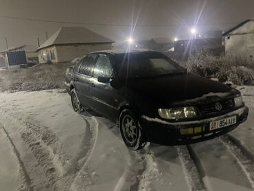 Volkswagen: Volkswagen Passat: 1993 г., 2 л, Механика, Бензин, Седан