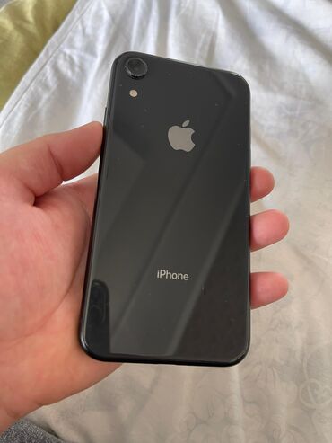 Apple iPhone: IPhone Xr, Б/у, 64 ГБ, Черный, Защитное стекло, Чехол, 77 %