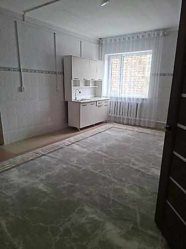 Комнаты: 50 м², Без мебели — 4